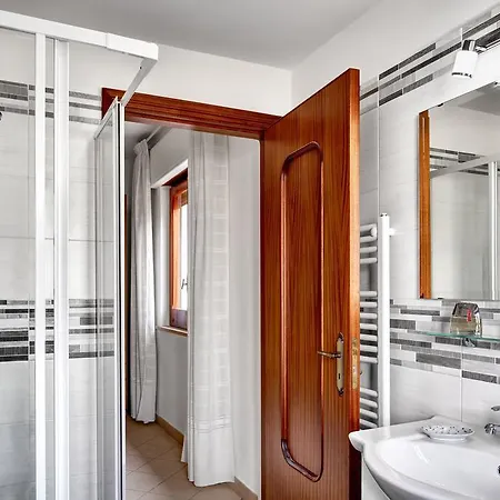 Matisse Nerano By Gocce Apartment